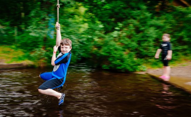 CLARA LARA ROPE SWING 2