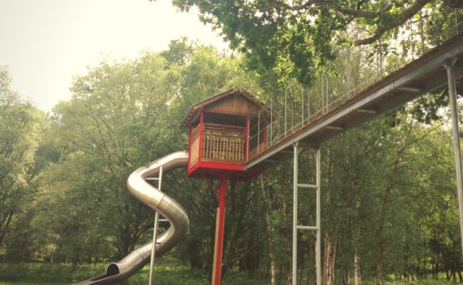 Clara Lara Treehouse Tube Slide