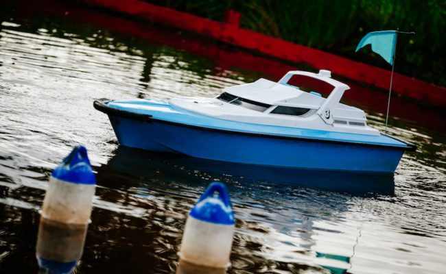 Radio Controlled Boats Clara Lara Fun Park 2