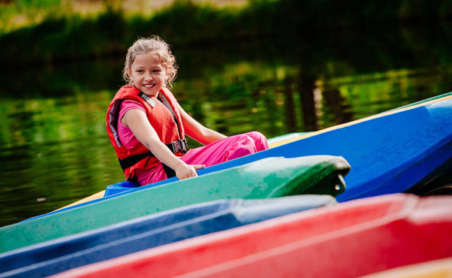 Clara-Lara-Fun-Park-enjoying-the-Amphicats-